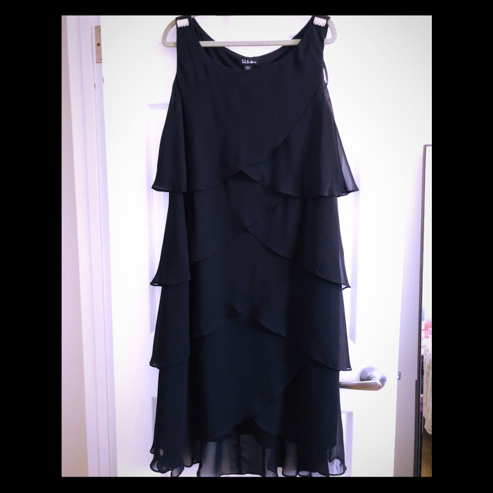 Plus Size Dress (size 18)